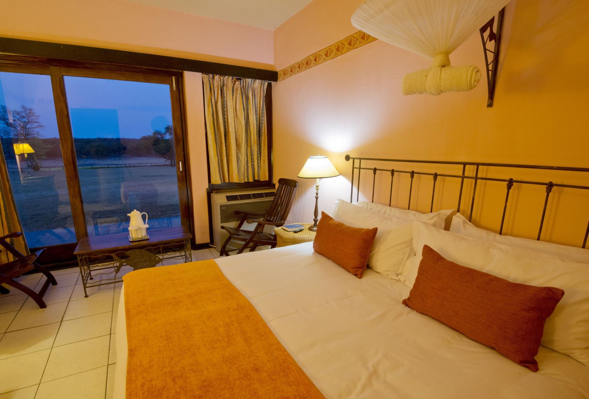 Hwange Safari Lodge Dete Exteriör bild