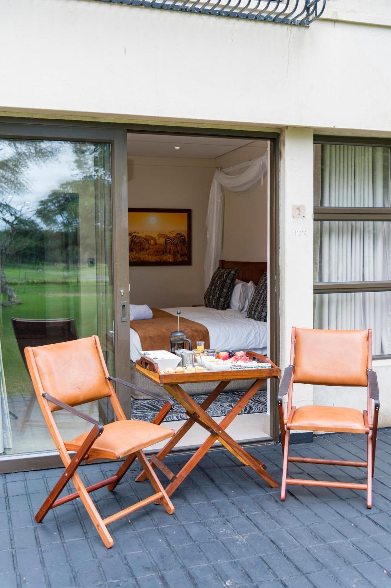 Hwange Safari Lodge Dete Exteriör bild